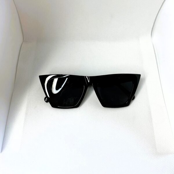 Lunette de soleil Black Panther
