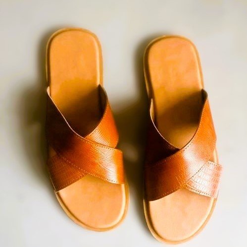 Sandale croisée en cuir